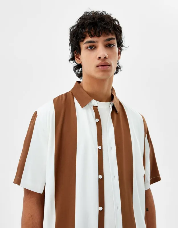 Hemd mit kurzen ?rmeln und Streifen